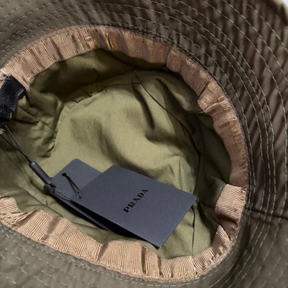 NEW UNISEX PRADA OLIVE GREEN  RE-NYLON BUCKET HAT LOGO PLAQUE ONE SIZE - Picture 6 of 6